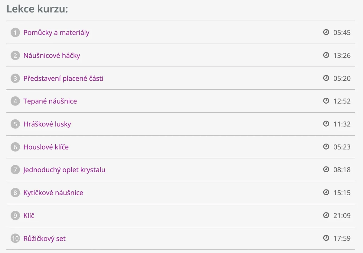 Hotové drátované šperky vytvořené podle online kurzu drátování pro začátečníky