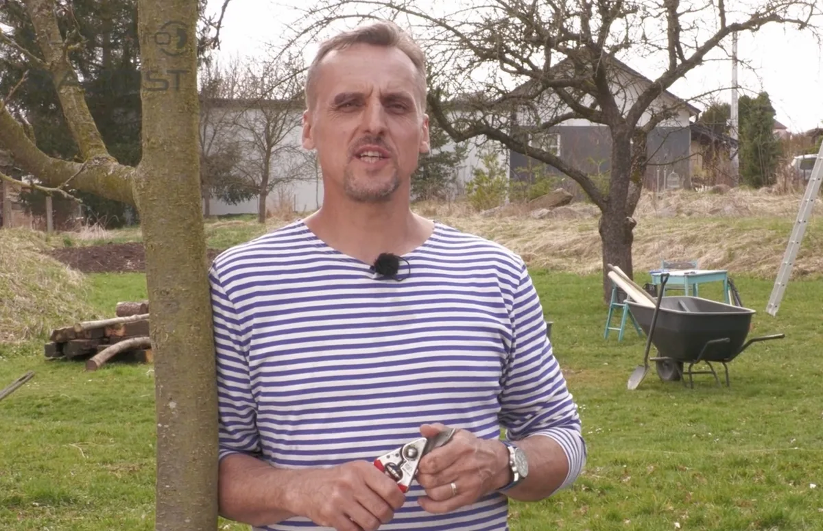 Jan Papež: Péče o ovocné stromy a jejich údržba řezem (recenze + 4 videa zdarma)